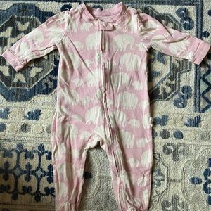 BABY GAP footed sleeper 3-6 mo